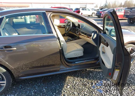 2017 Audi A4 2.0T Premium z USA, uszkodzony, nr VIN WAUENAF45HN012261